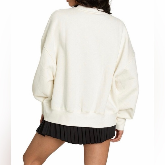 GOLD HINGE
Coordinating Wide Arm Crew Neck Long Sleeve Logo Sweatshirt - Picture 2 of 7